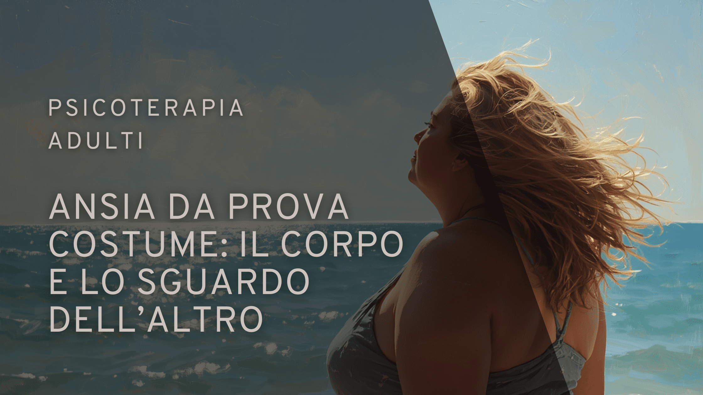 Donna pensierosa in riva al mare che guarda l’orizzonte │ Sabrina Papola